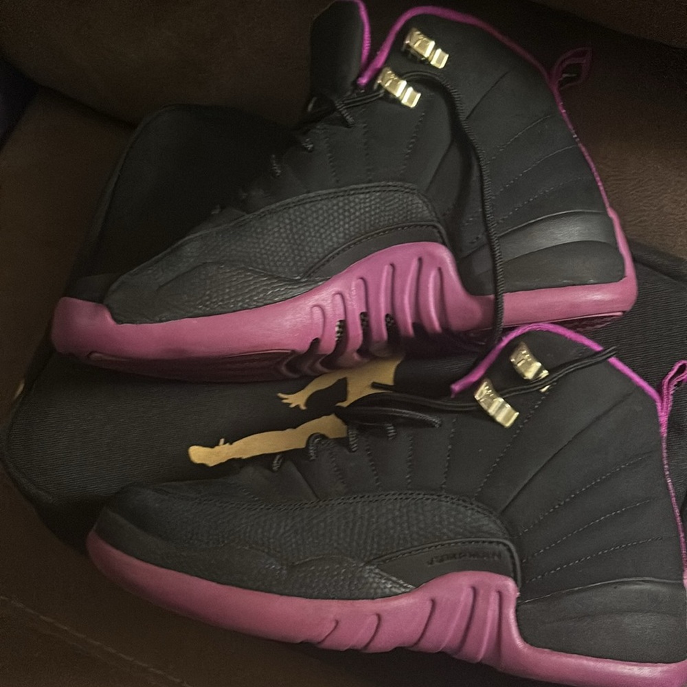Jordan 12 purple and black - Picture 2 of 4